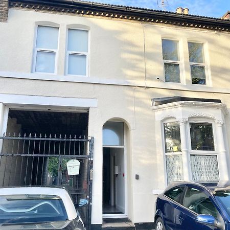 Luxury En-Suite Double Bedroom Stratford E15 London Exterior photo