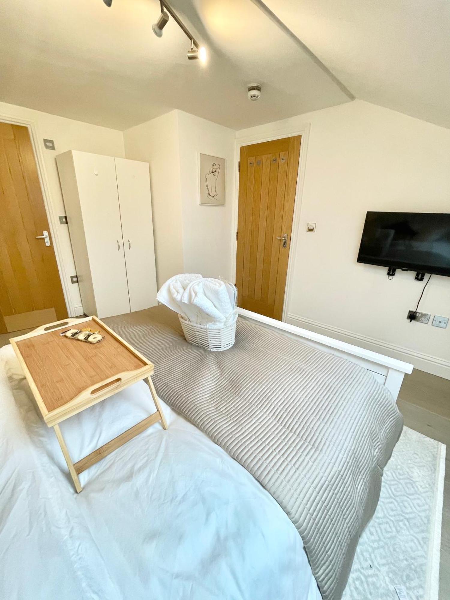 Luxury En-Suite Double Bedroom Stratford E15 London Exterior photo